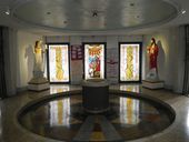 성 아기 대성당(국립 대성당)의 세례당