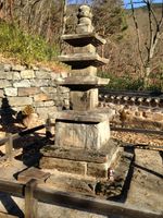 진주 청곡사 삼층석탑