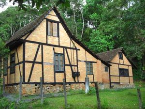 반 목조 주택은 게르만 식민지 시대의 유산이다.