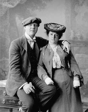 샬랴핀의 부모, 표도르 샬랴핀 시니어와 이올라 토르나기, 1890–1900