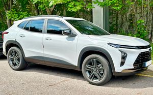 쉐보레 트랙스 크로스오버 정측면