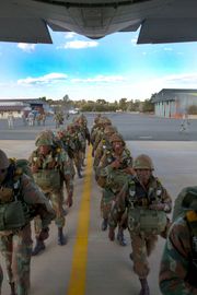 남아프리카 공화국 방위군 강하 훈련