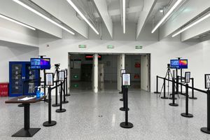 진위후퉁역 B출구(왕푸징 인타이in88 연결)