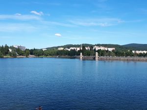 므셰노 저수지에서 바라본 야블로네츠나트니소우