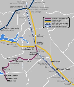 개략적인 노선도(대략 축척대로), Valley Rail 프로젝트에 따라 메르세드 및 새크라멘토 연장 계획