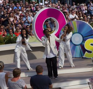 2018년 ZDF-Fernsehgarten에서 공연하는 닥터 알반