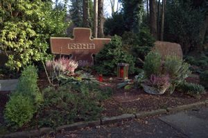 헬무트 란의 묘