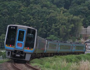 JR 시코쿠 2000계 디젤 동차