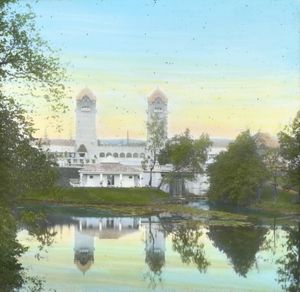 1914년 기념 전시회가 프로그네르 연못에서 보임