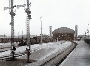 승강장에서 바라본 역사, 1902년