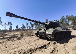 복원된 IS-2M 전차, 동부 군관구 훈련장. 2021년 6월