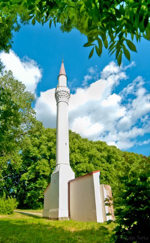 케다이냐이 미나레트