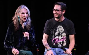 윌 휘턴과 TNG의 공동 출연자인 게이츠 맥페이든(극 중에서 그의 어머니 역을 맡았다) (2019년 1월)