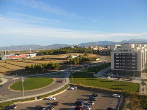 우에스카 외곽에 위치한 엘 알코라스의 외부 모습