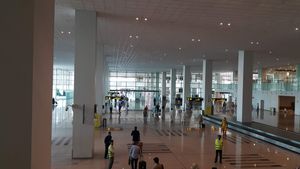 국내선 도착 내부