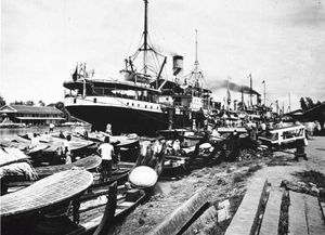 네덜란드 식민지 시대의 마르타푸라 강 위의 선박