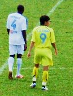 레꽁빈이 송람 응에안에서 뛰는 모습