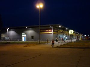 터미널 M(이전 터미널 D) 외부