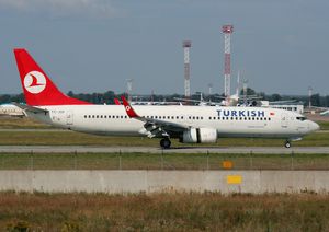 사고에 연루된 TC-JGE기가 2008년 8월 키예프-보리스필 공항에 착륙하는 모습