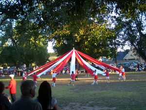 영국의 메이폴 댄스