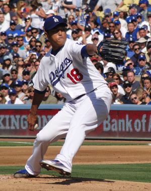 2010년 로스앤젤레스 다저스에서 투구하는 구로다