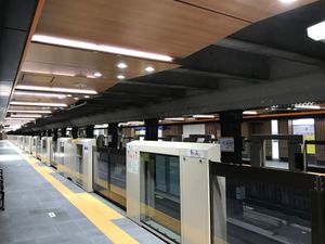 승강장 (2018년 1월)