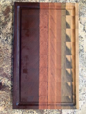 갓 오일을 바른 도마.