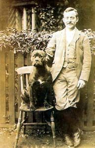 1894년 프리드리히 로버트와 그의 복서