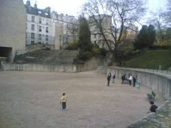 현재의 아렌 드 뤼테스( 파리5구)