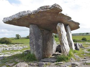 풀나브론 portal tomb, 아일랜드