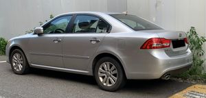 기아 로체 이노베이션 (2010년형) 후측면