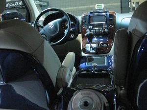 현대 엔투라지 실내