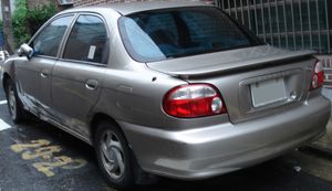 기아 세피아 Ⅱ 후측면