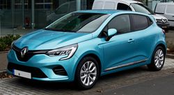 르노 클리오 정측면