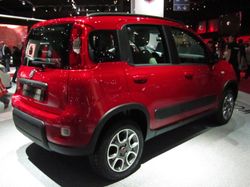 피아트 판다 후측면