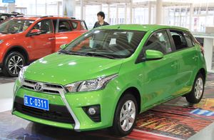 야리스 전기형 전면부(야리스 L)