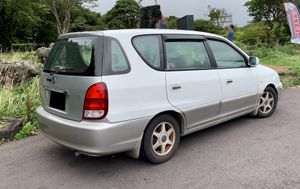 기아 뉴 카렌스 후측면