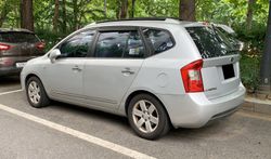 기아 뉴 카렌스 후측면