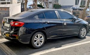 쉐보레 올 뉴 크루즈 (세단) 후측면