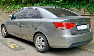 기아 포르테 후측면