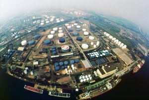 걸프와 ARCO 탱크 농장 및 유조선 부두, 필라델피아 항구, 1973