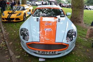 걸프 오일 상징색을 입힌 애스턴 마틴 DB9