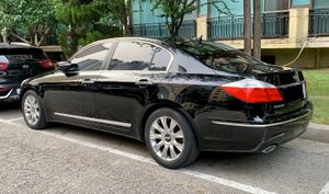 현대 제네시스 후측면