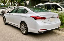 현대 제네시스(DH) 후측면