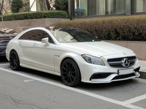 메르세데스-벤츠 CLS 63 AMG (C218, 후기형) 정측면