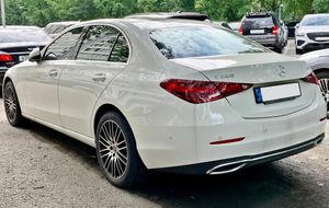 메르세데스-벤츠 C클래스 세단 후측면