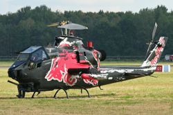 2013년 폴란드 라돔 공군 기지에서 열린 에어쇼에 참가한 레드불 벨 AH-1F 코브라