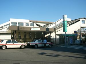 2004년, 재건축 전 역 서쪽 출입구