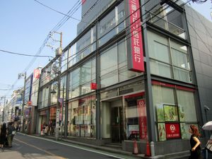 지유가오카 지점(도쿄도 메구로구, 2019년)