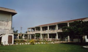 하테루마 초등학교 및 중학교(竹富町立波照間小中学校)